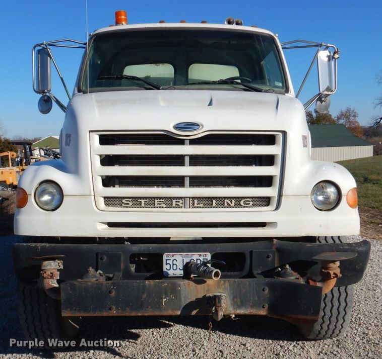 image for item DK1463 2001 Sterling LT7500  water truck