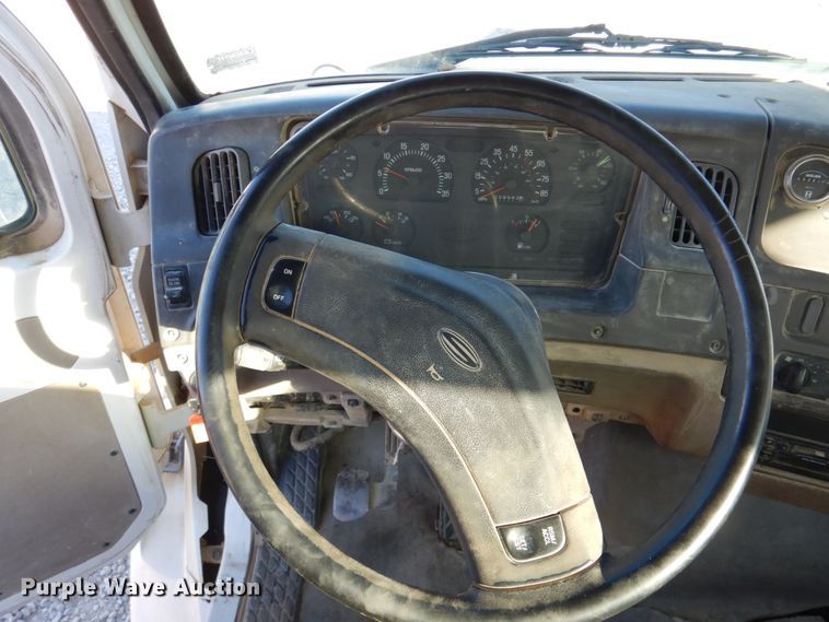 image for item DK1463 2001 Sterling LT7500  water truck