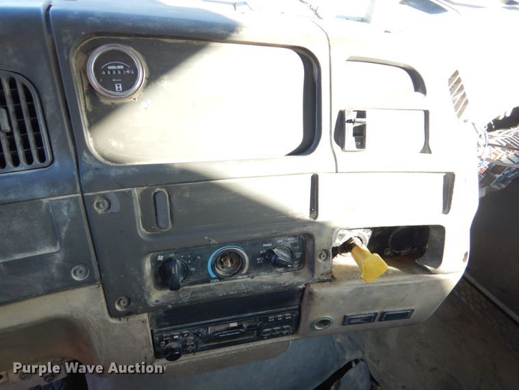 image for item DK1463 2001 Sterling LT7500  water truck