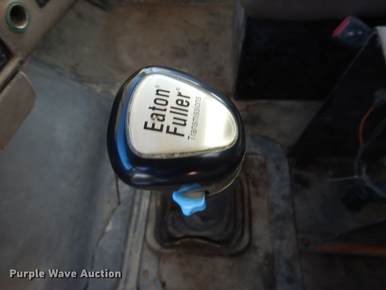 image for item DK1463 2001 Sterling LT7500  water truck