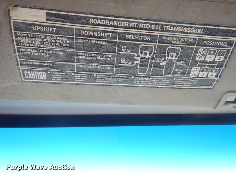 image for item DK1463 2001 Sterling LT7500  water truck