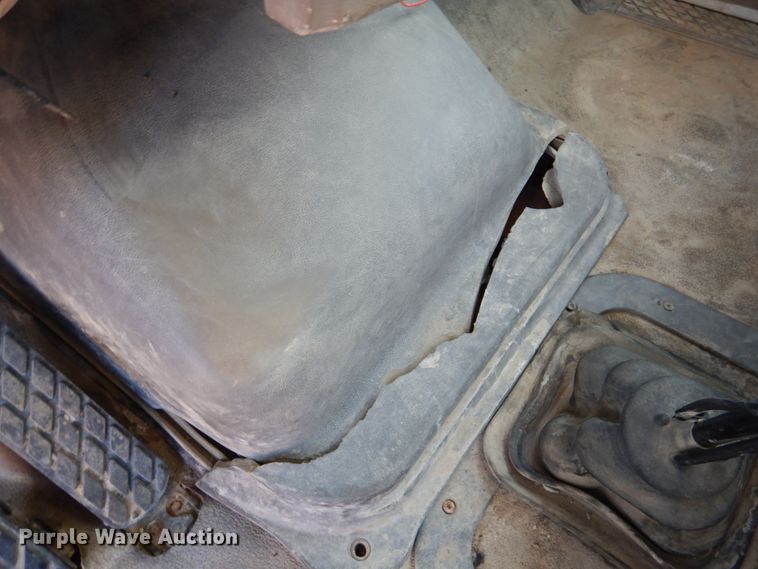 image for item DK1463 2001 Sterling LT7500  water truck