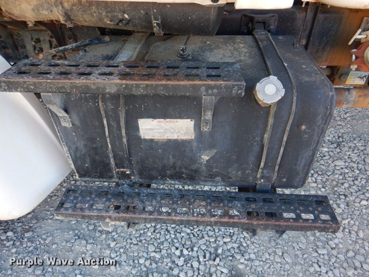 image for item DK1463 2001 Sterling LT7500  water truck