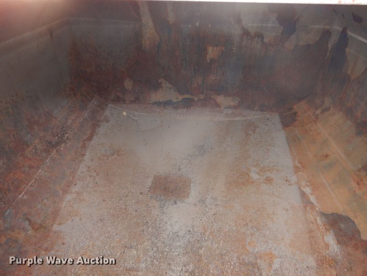 image for item DK1463 2001 Sterling LT7500  water truck