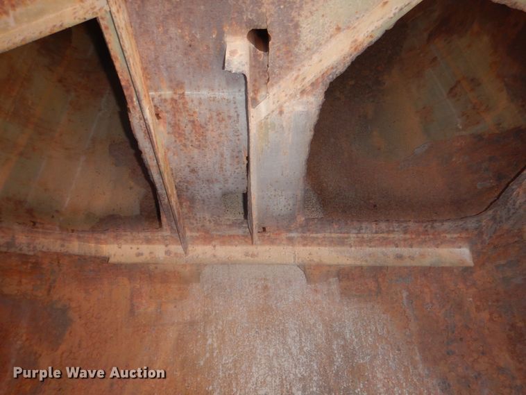 image for item DK1463 2001 Sterling LT7500  water truck