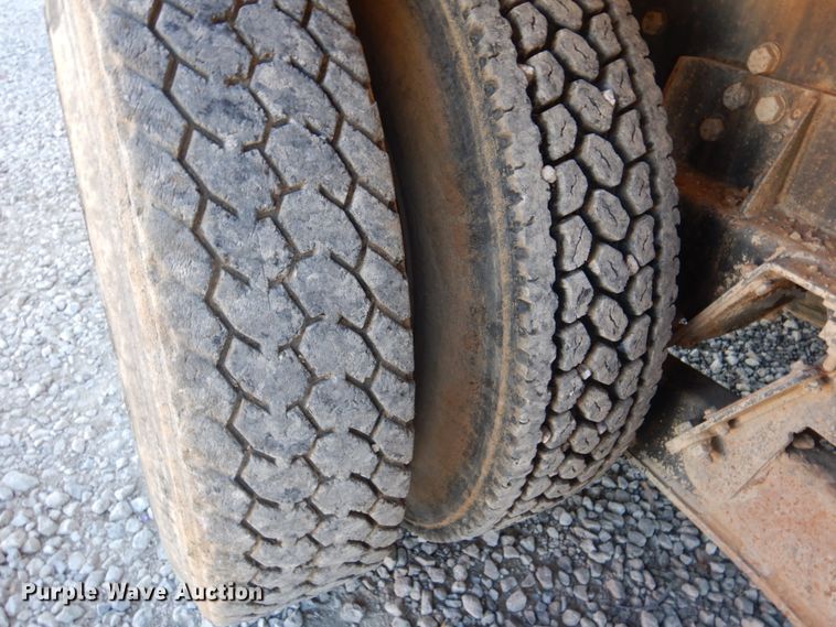 image for item DK1463 2001 Sterling LT7500  water truck