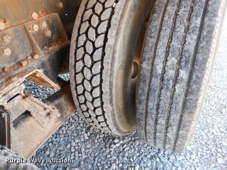 image for item DK1463 2001 Sterling LT7500  water truck