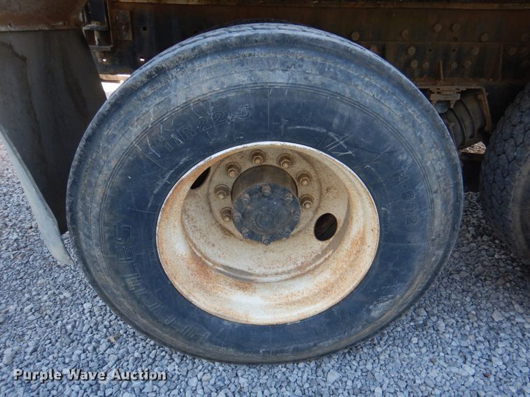 image for item DK1463 2001 Sterling LT7500  water truck