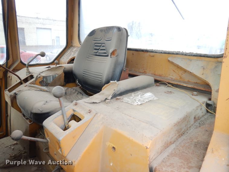 image for item DK3190 Fiat-Allis  track loader