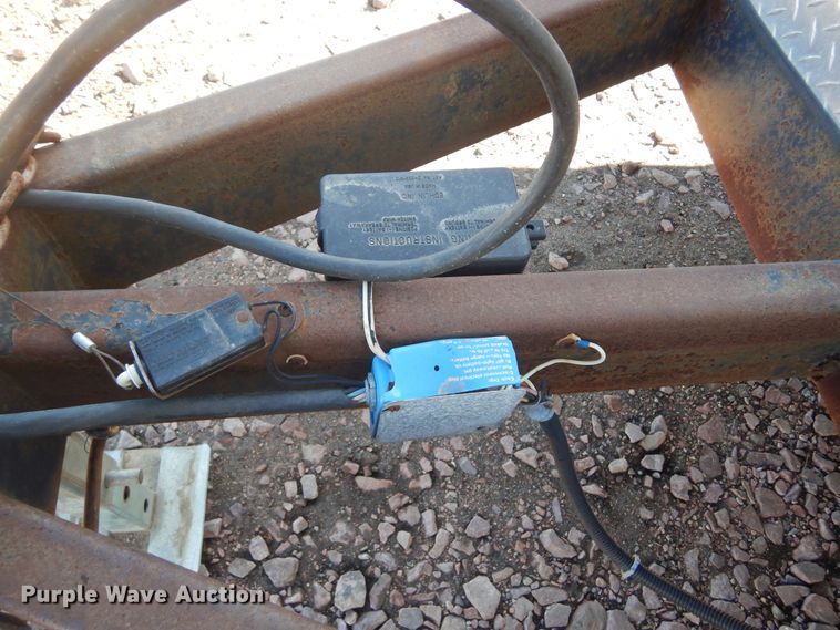 image for item DK3264 1998 Haulmark 32  spray foam trailer