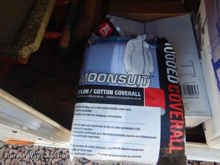 image for item DK3264 1998 Haulmark 32  spray foam trailer