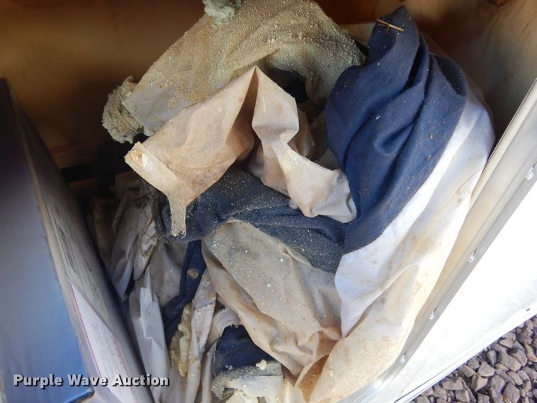 image for item DK3264 1998 Haulmark 32  spray foam trailer