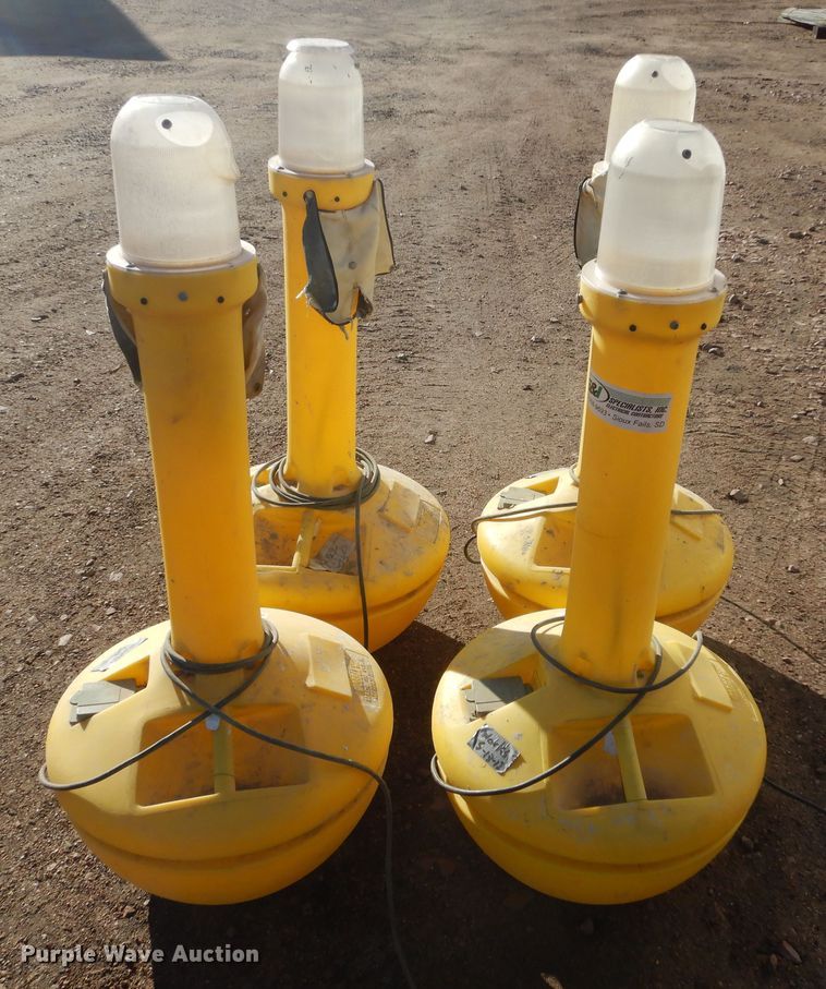 image for item DK3264 1998 Haulmark 32  spray foam trailer