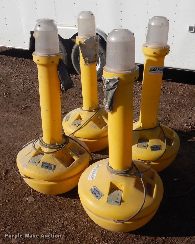 image for item DK3264 1998 Haulmark 32  spray foam trailer