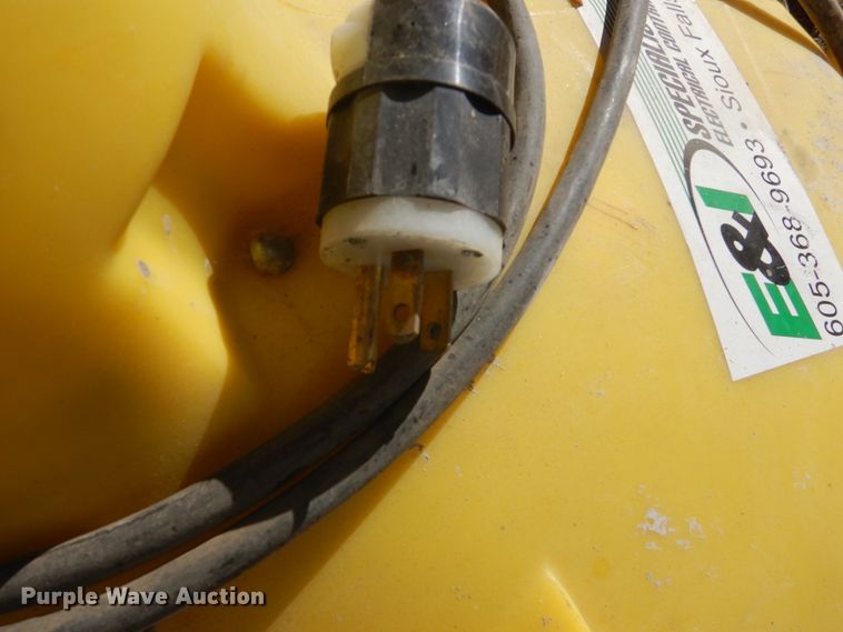 image for item DK3264 1998 Haulmark 32  spray foam trailer