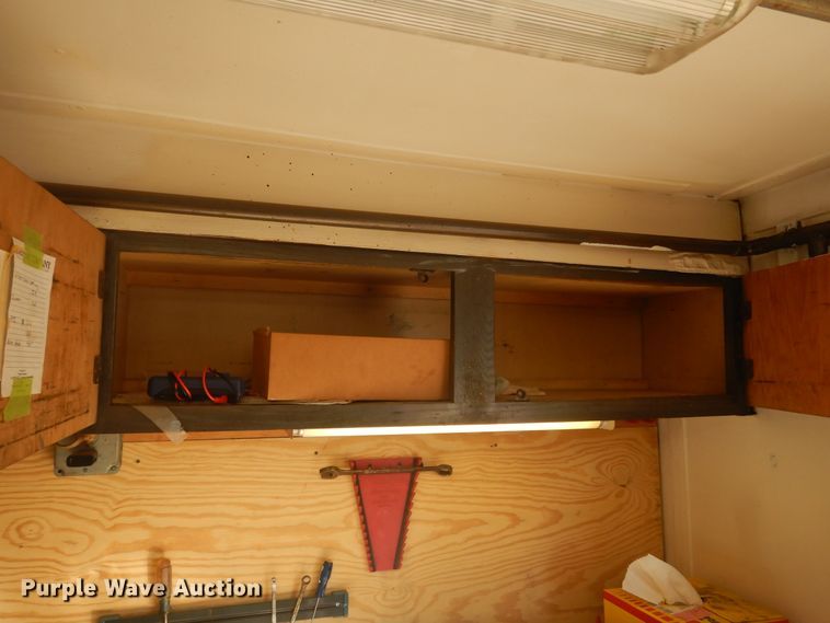 image for item DK3264 1998 Haulmark 32  spray foam trailer