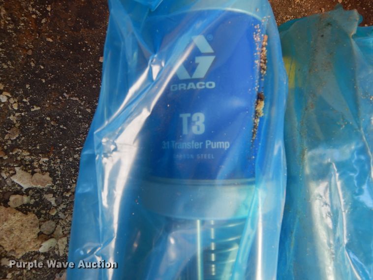 image for item DK3264 1998 Haulmark 32  spray foam trailer