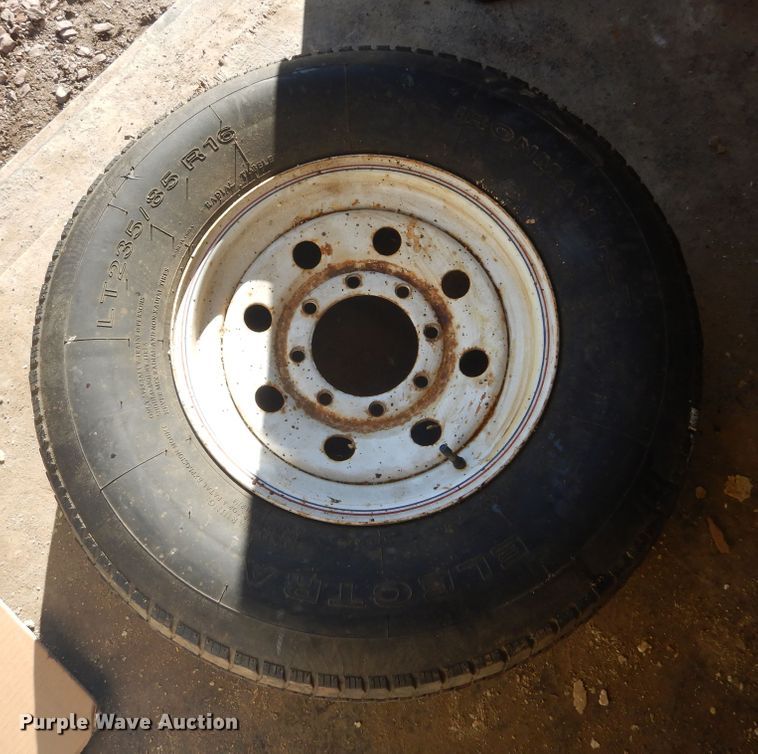 image for item DK3264 1998 Haulmark 32  spray foam trailer