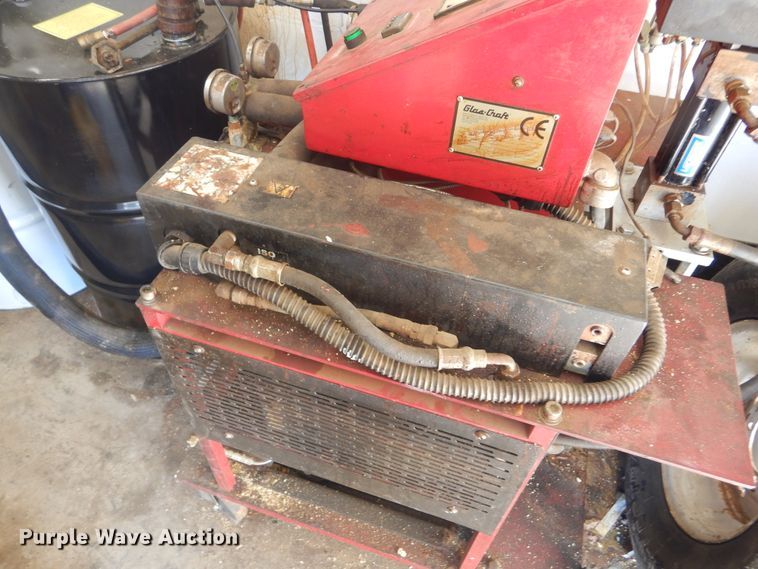 image for item DK3264 1998 Haulmark 32  spray foam trailer