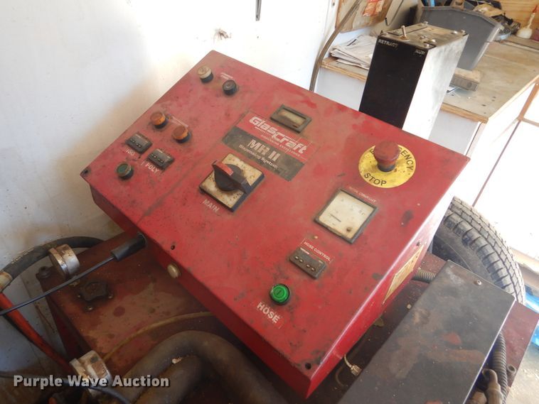 image for item DK3264 1998 Haulmark 32  spray foam trailer