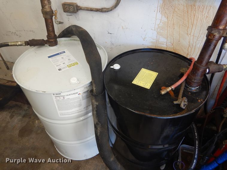 image for item DK3264 1998 Haulmark 32  spray foam trailer