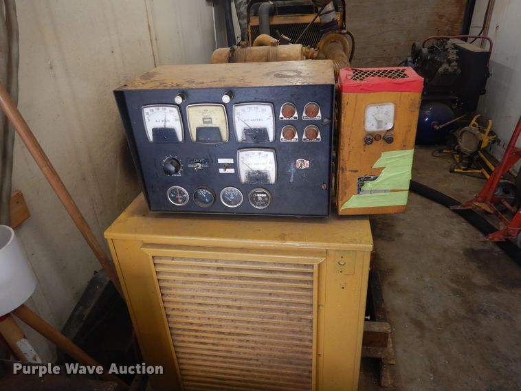 image for item DK3264 1998 Haulmark 32  spray foam trailer