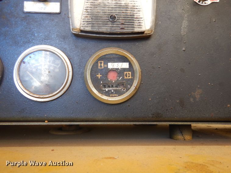 image for item DK3264 1998 Haulmark 32  spray foam trailer