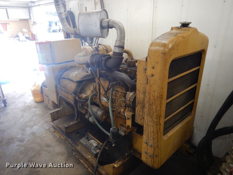 image for item DK3264 1998 Haulmark 32  spray foam trailer