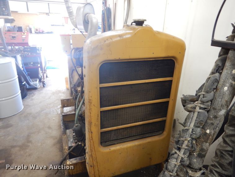 image for item DK3264 1998 Haulmark 32  spray foam trailer