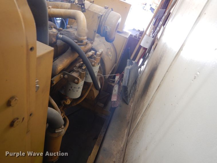 image for item DK3264 1998 Haulmark 32  spray foam trailer