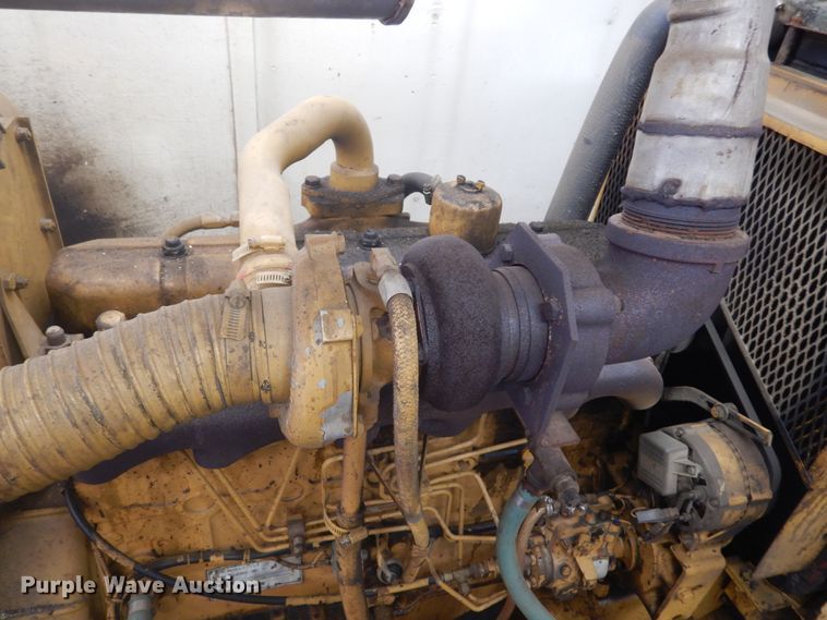 image for item DK3264 1998 Haulmark 32  spray foam trailer