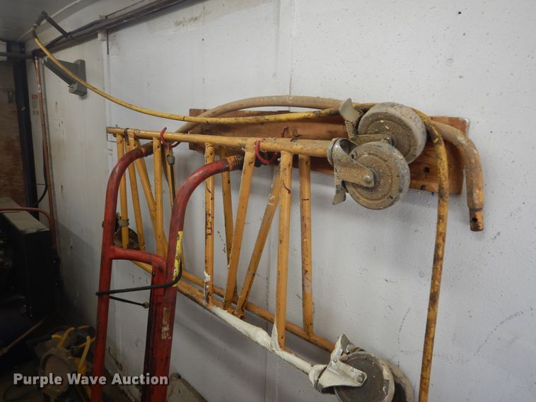 image for item DK3264 1998 Haulmark 32  spray foam trailer