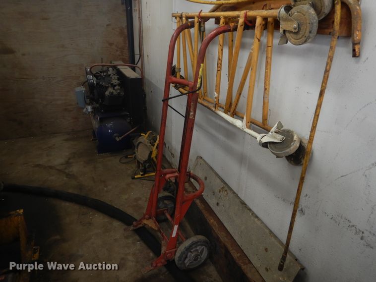 image for item DK3264 1998 Haulmark 32  spray foam trailer