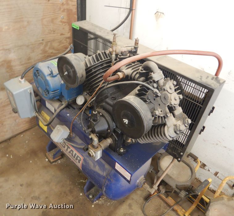 image for item DK3264 1998 Haulmark 32  spray foam trailer