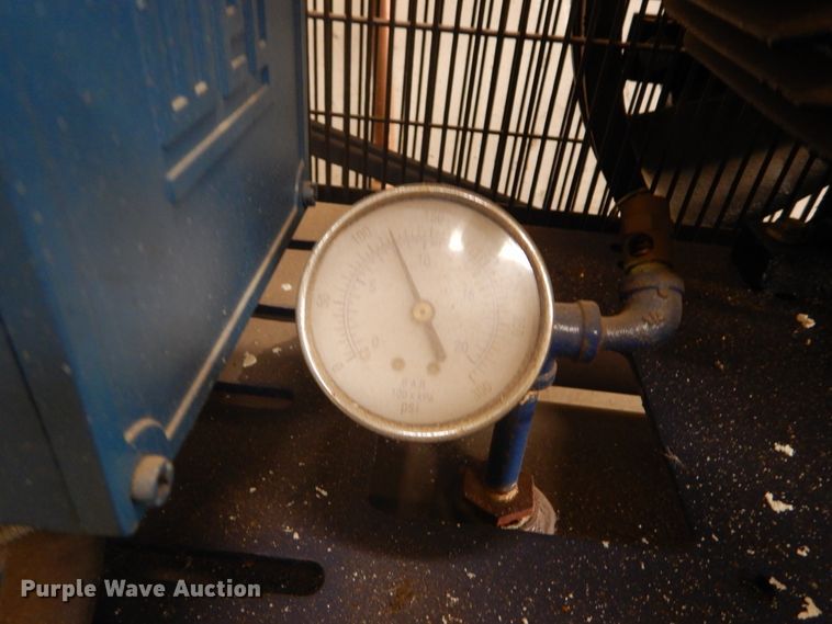 image for item DK3264 1998 Haulmark 32  spray foam trailer