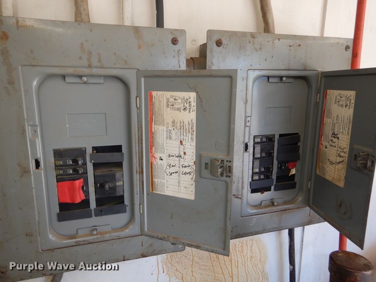 image for item DK3264 1998 Haulmark 32  spray foam trailer