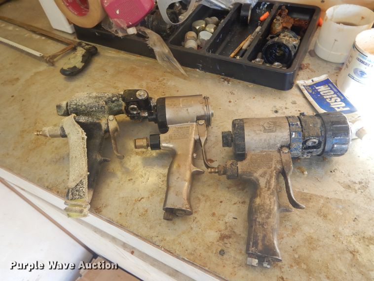 image for item DK3264 1998 Haulmark 32  spray foam trailer