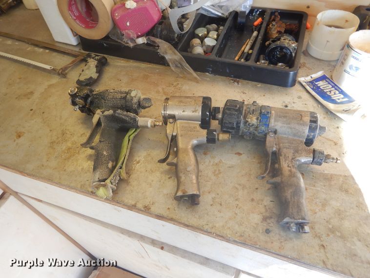 image for item DK3264 1998 Haulmark 32  spray foam trailer