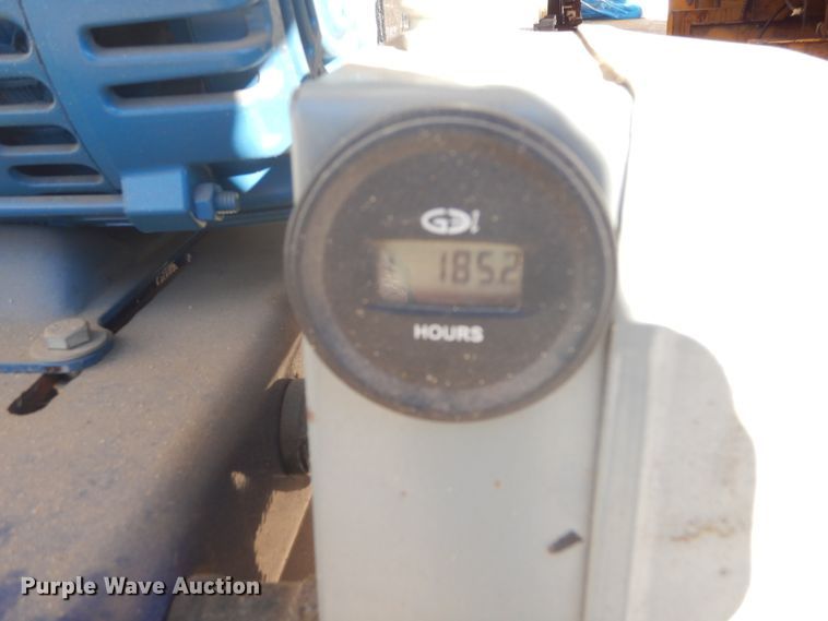 image for item DK3264 1998 Haulmark 32  spray foam trailer