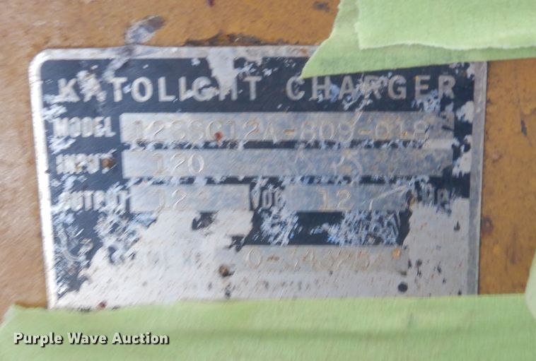 image for item DK3264 1998 Haulmark 32  spray foam trailer