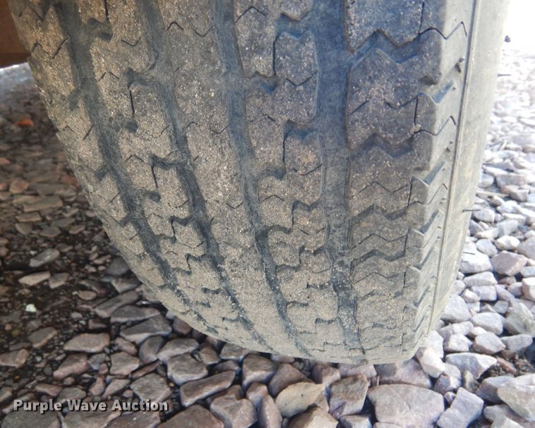 image for item DK3264 1998 Haulmark 32  spray foam trailer