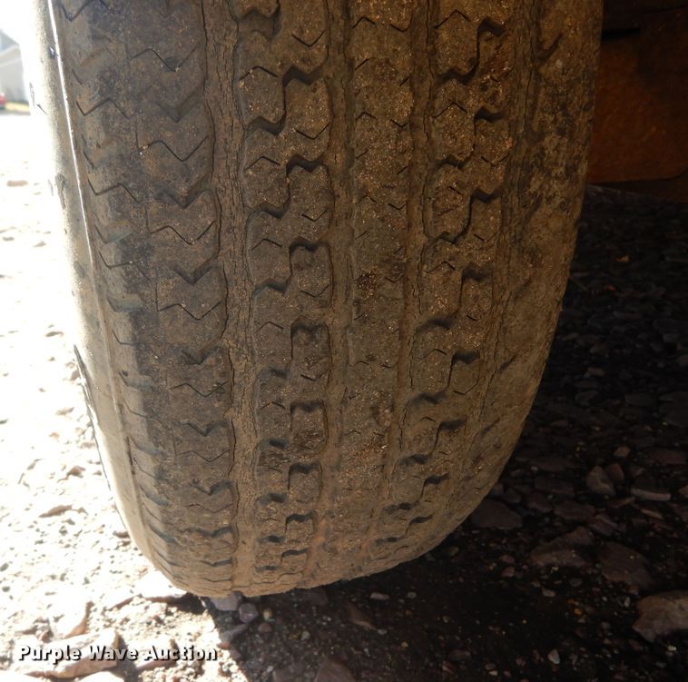 image for item DK3264 1998 Haulmark 32  spray foam trailer