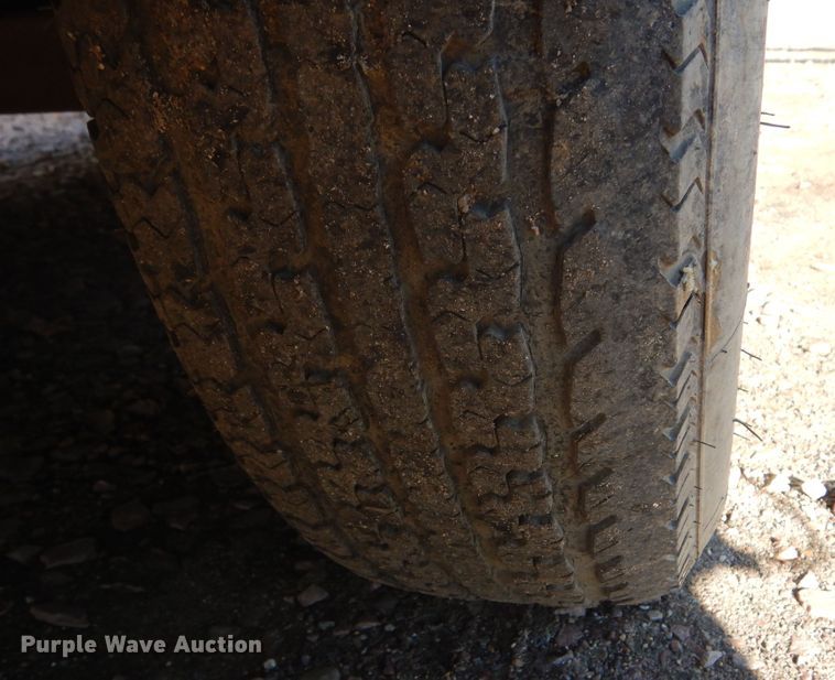 image for item DK3264 1998 Haulmark 32  spray foam trailer