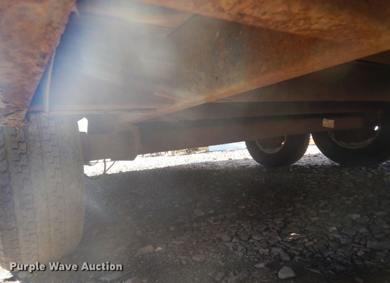 image for item DK3264 1998 Haulmark 32  spray foam trailer