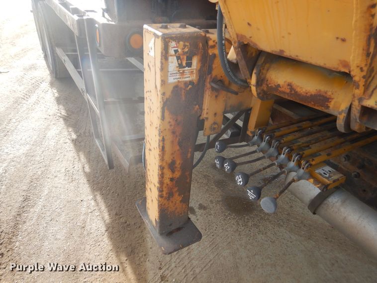 image for item DK3275 2003 Freightliner FL80  crane truck