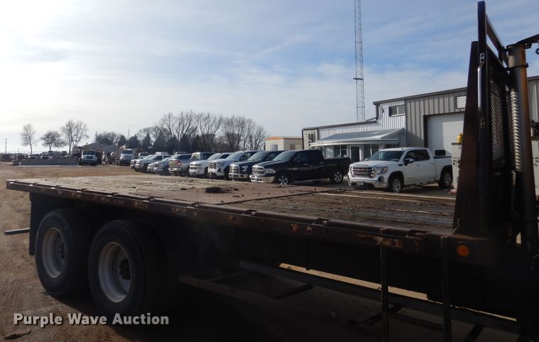 image for item DK3275 2003 Freightliner FL80  crane truck