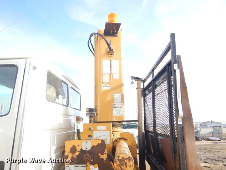 image for item DK3275 2003 Freightliner FL80  crane truck