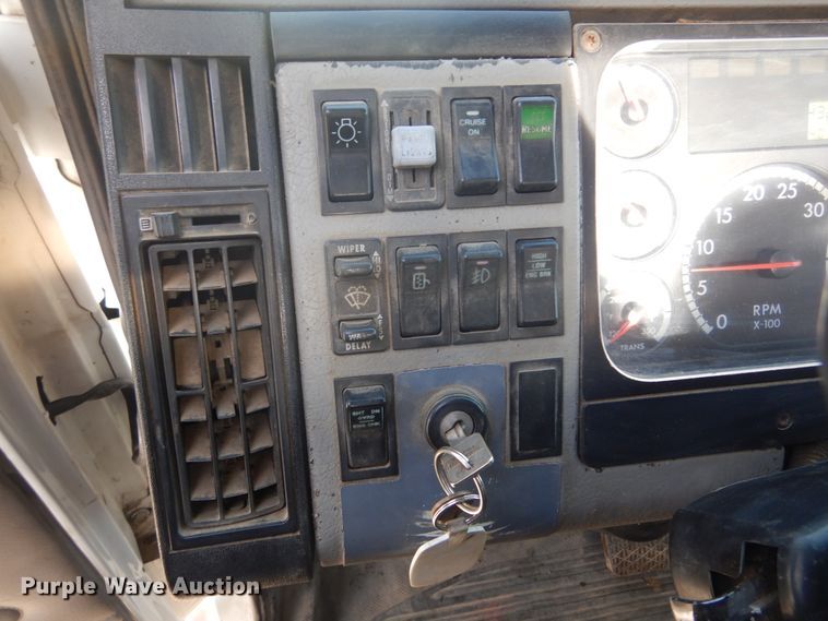 image for item DK3275 2003 Freightliner FL80  crane truck