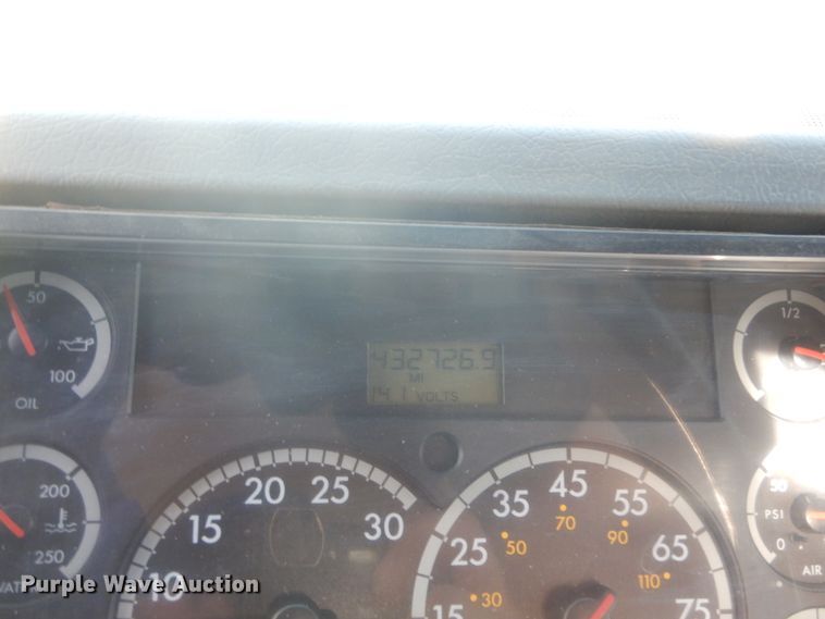 image for item DK3275 2003 Freightliner FL80  crane truck