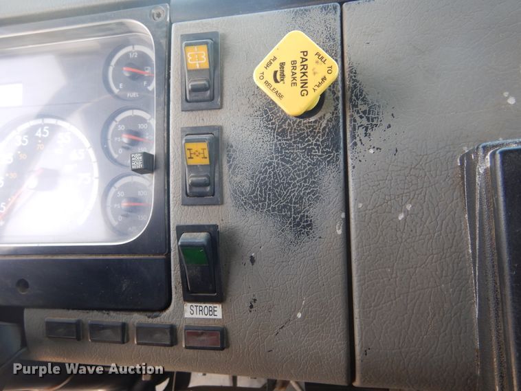 image for item DK3275 2003 Freightliner FL80  crane truck